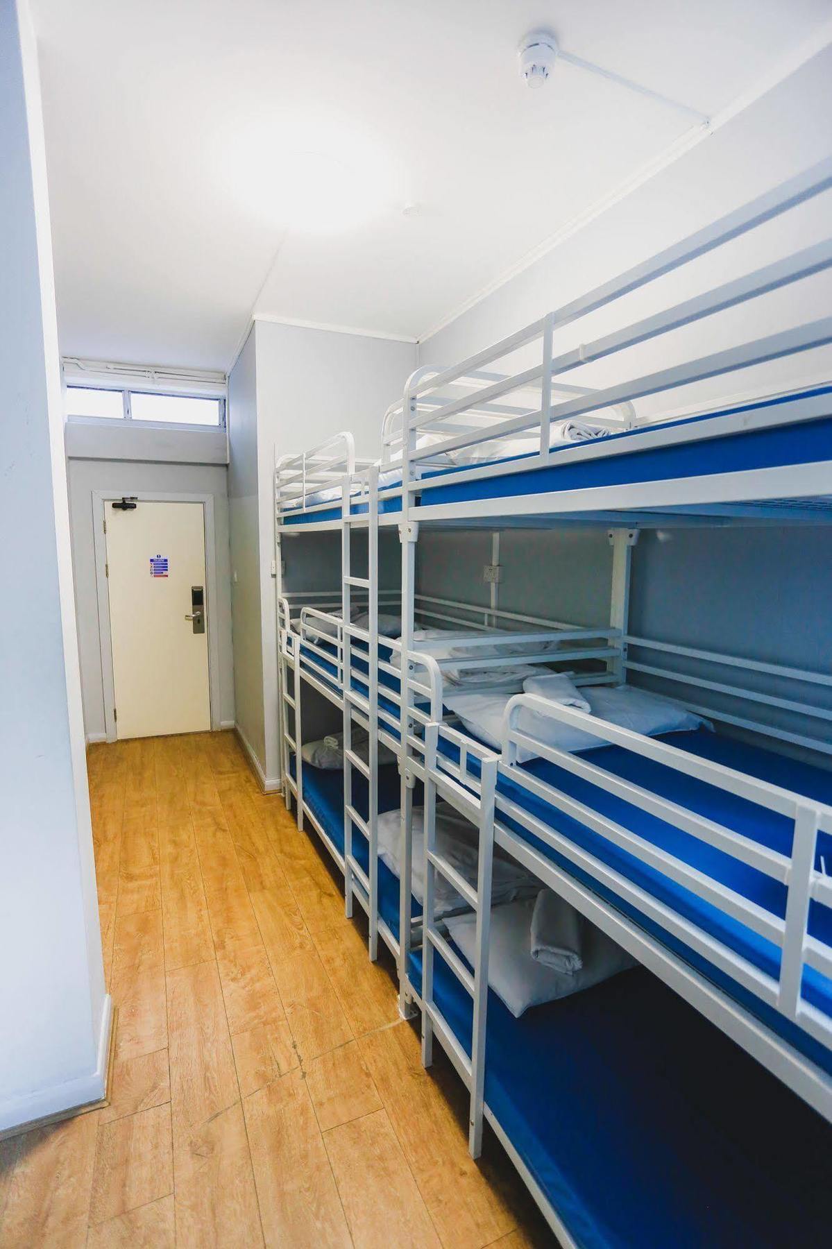 Via Limehouse Hostel Londen Buitenkant foto