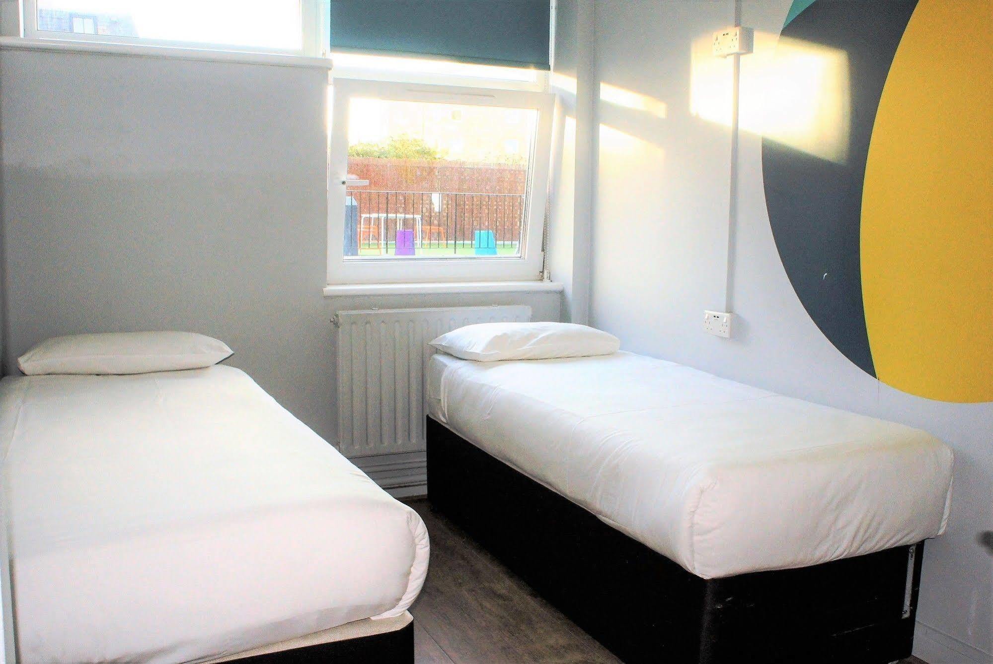 Via Limehouse Hostel Londen Buitenkant foto