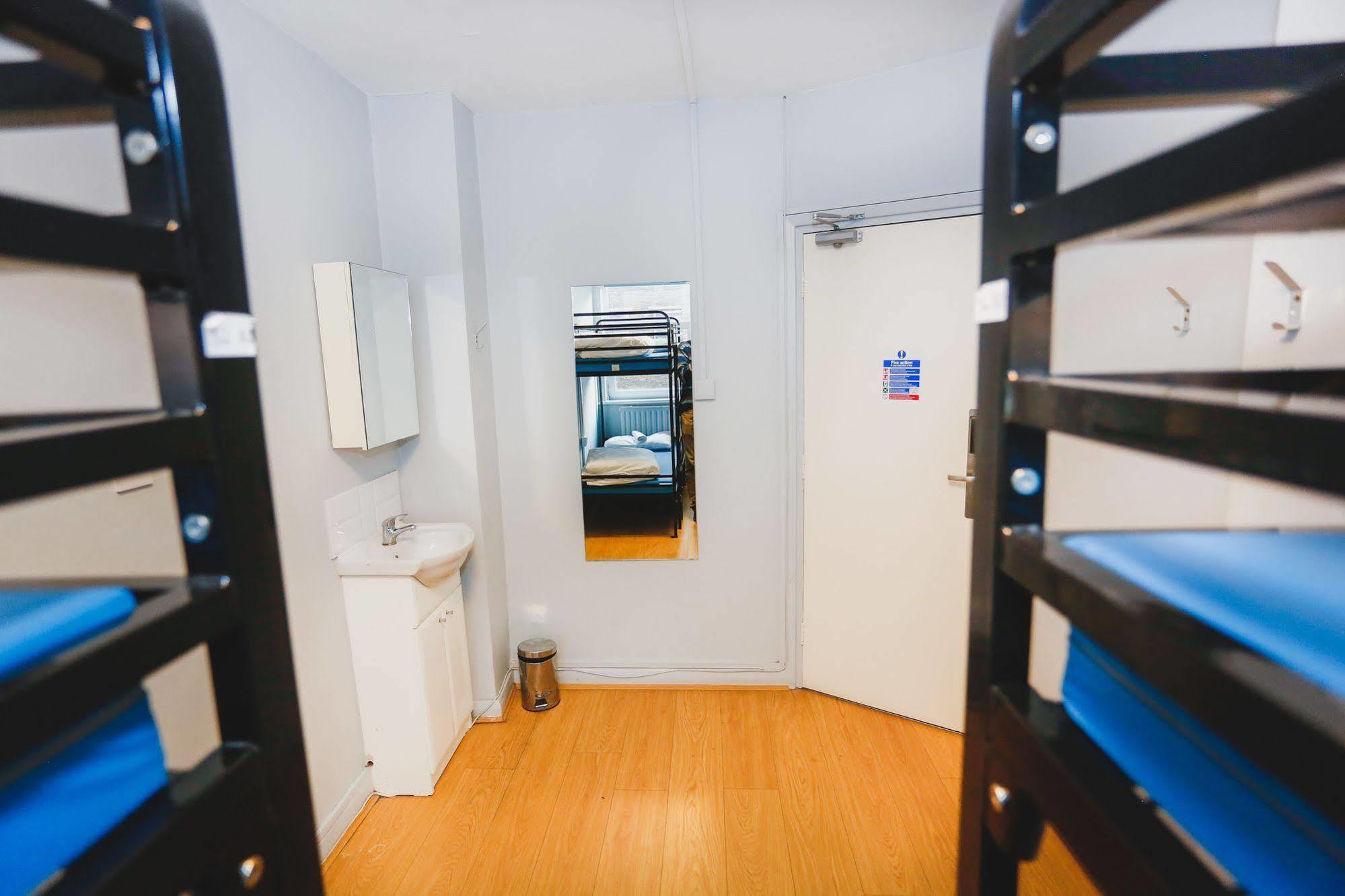 Via Limehouse Hostel Londen Buitenkant foto